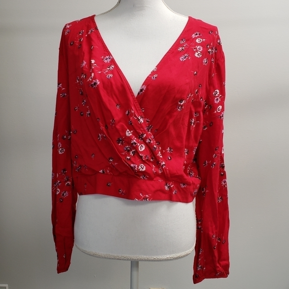 Wild Fable Womens Floral Wrap Style Top Size Medium